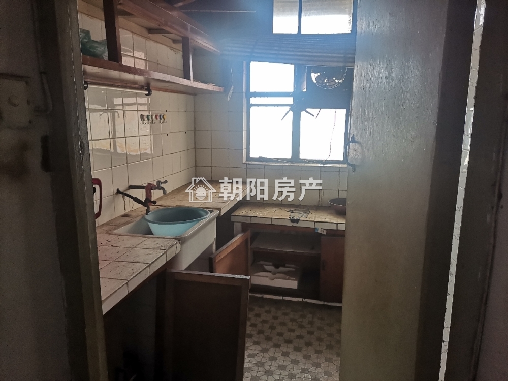 人民医院家属楼 70平 南向两室 采光好 1857元/平