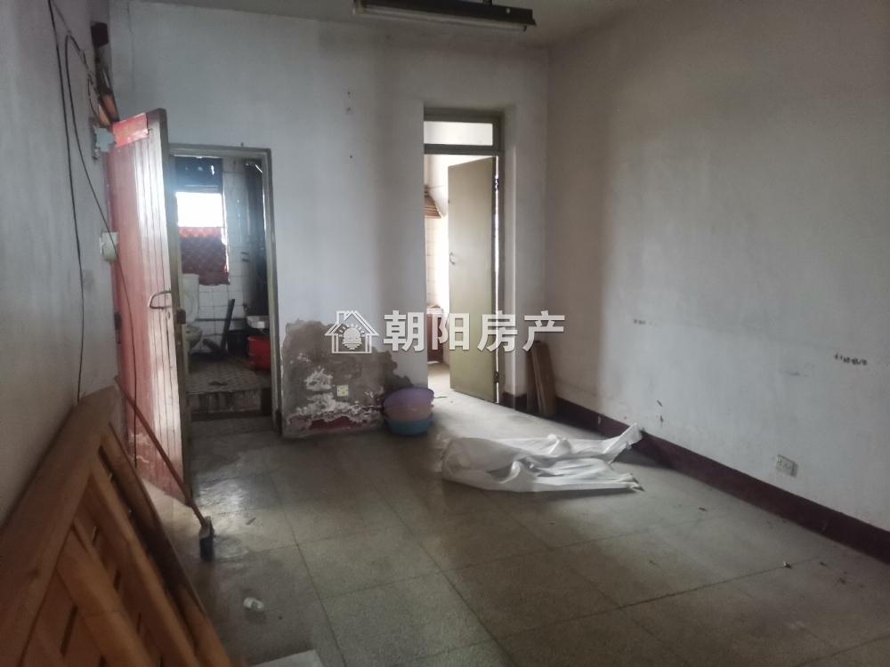 人民医院家属楼 70平 南向两室 采光好 1857元/平