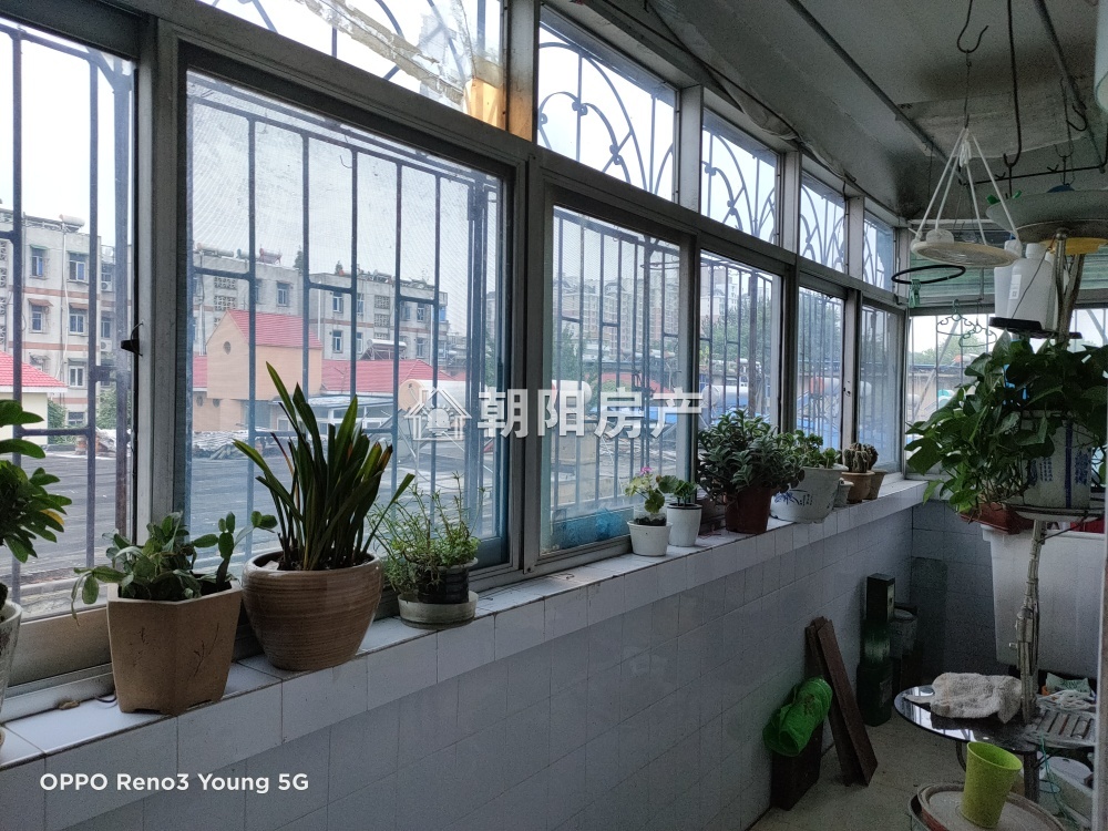 商业村 88平 朝南三居 满两年 学区房 免税