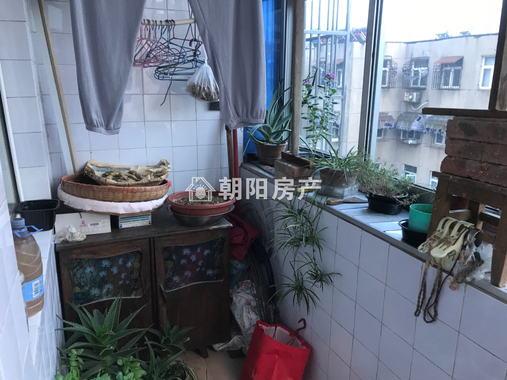 舜耕四区 70平 南向两居 采光好 交通便利 简装