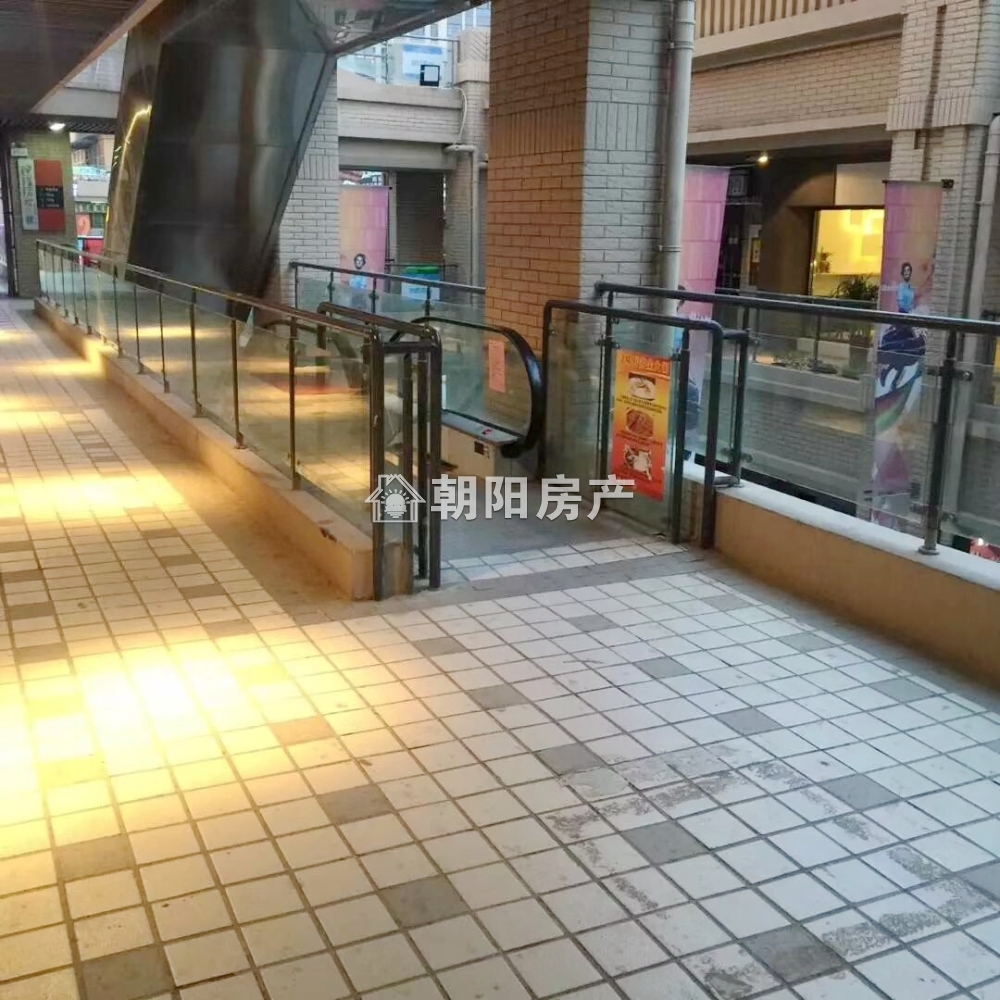 龙湖中心 43平 临街旺铺 优质地段 普装交付