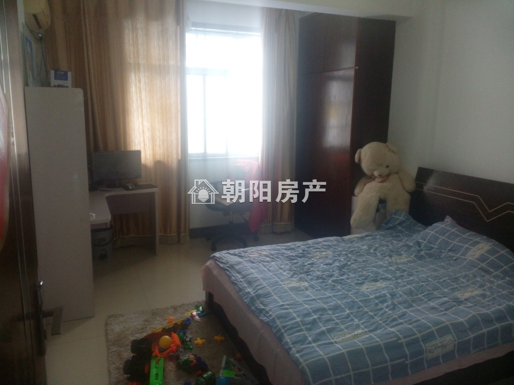 金凤小区 117平 南向采光好三居 交通便利 学区房