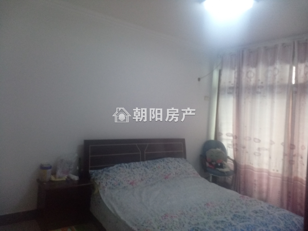 金凤小区 117平 南向采光好三居 交通便利 学区房