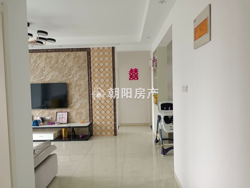 中环国际广场仕府 111平 南向精装三室 学区房 交通便利