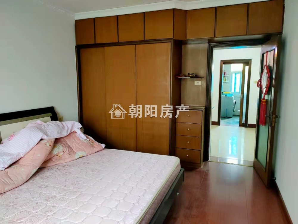 计委小区 118平 南向三室一卫 满两年 交通便利 2966元/平
