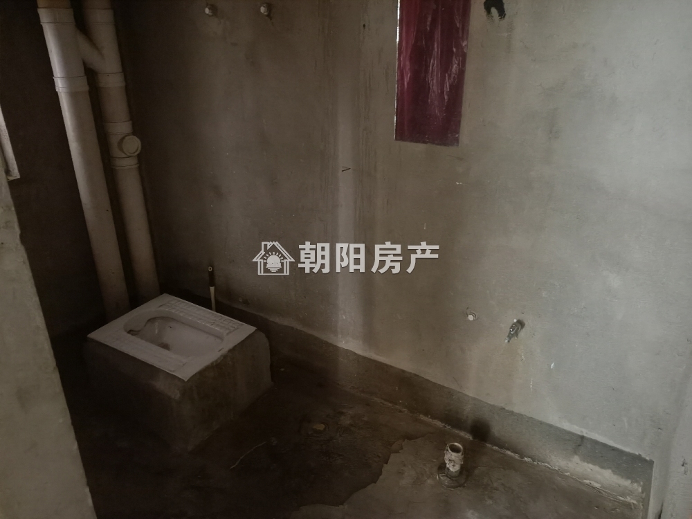 金域蓝湾 125平 朝南三室毛坯 低楼层 随时看房