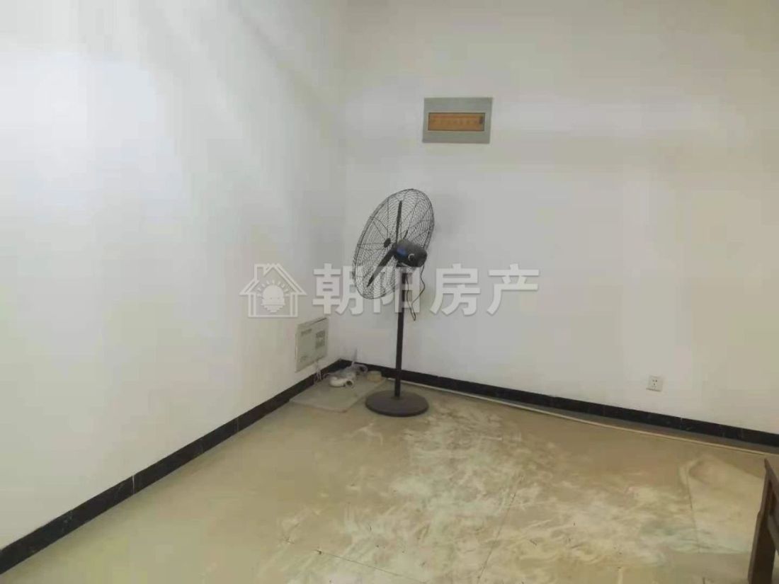 凤凰湾H地块 105平 南向两室简装 交通便利 4571元/平