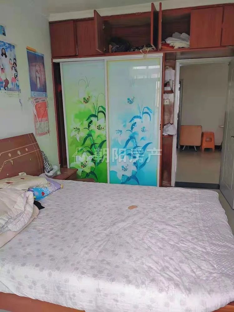 酒厂小区 98平 四室两厅两卫 学区房 采光好 随时看房