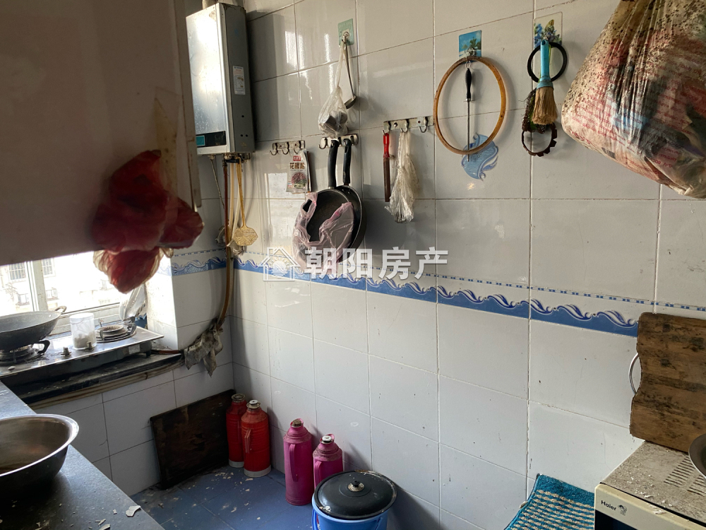 桂园小区 100平 朝南三室简装 交通便利 配套齐全