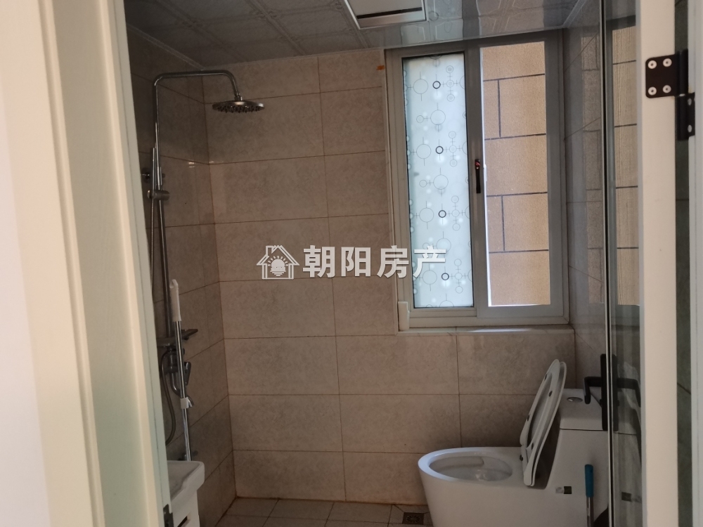英伦联邦 81平 南向两居 环境好