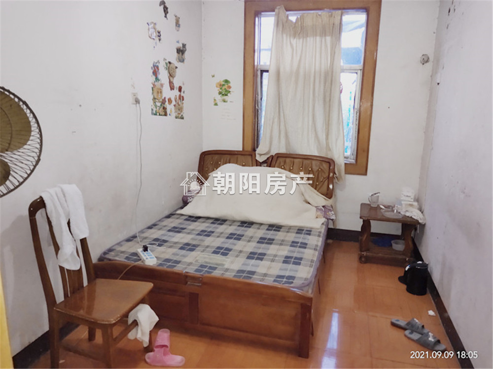 老一处 65平 南向两居 满两年 交通便利 采光好