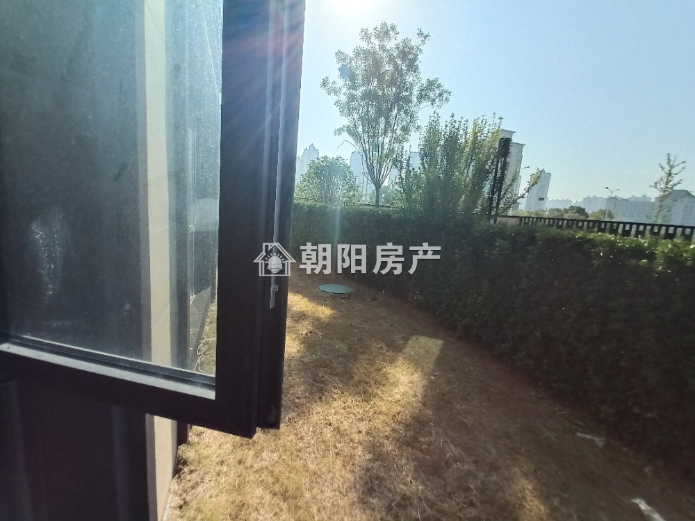 山南国宾府 134平 南向大三居 满五唯一 环境好配套全