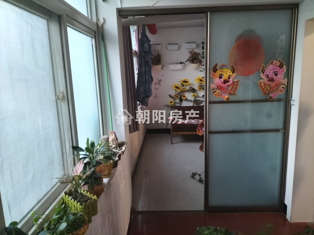 谢四小综合楼 71平 南向两室 满两年 学区房 交通便利