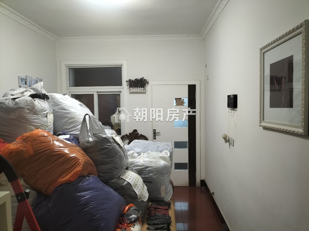 谢四小综合楼 71平 南向两室 满两年 学区房 交通便利