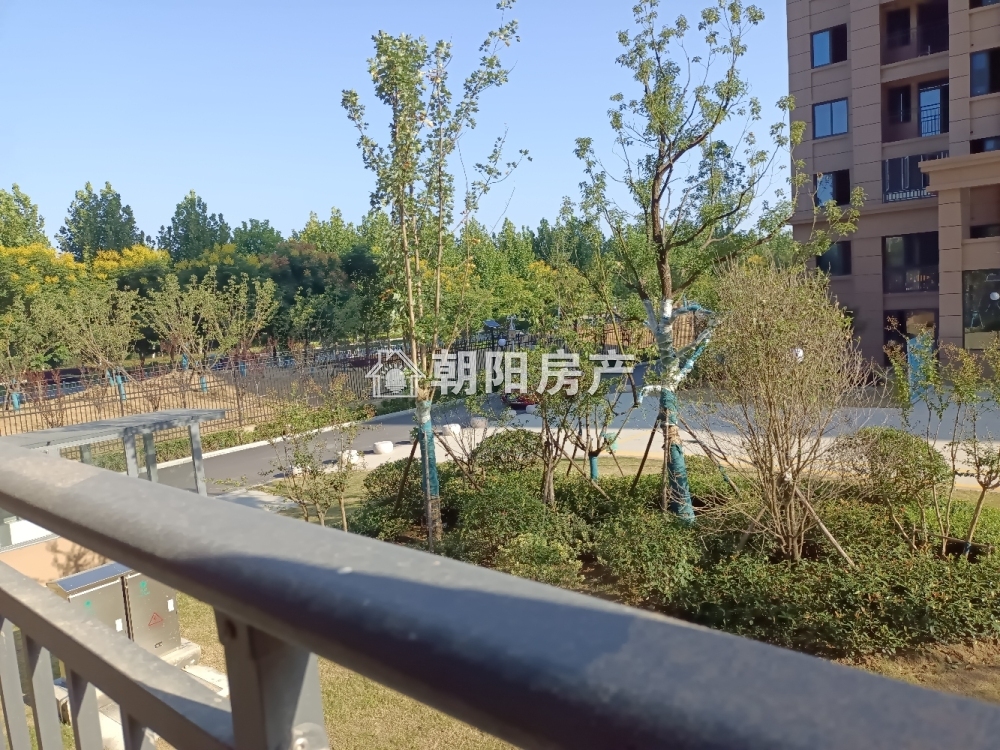 龙成奥韵东区 113平 南向三居 学区房 交通便利