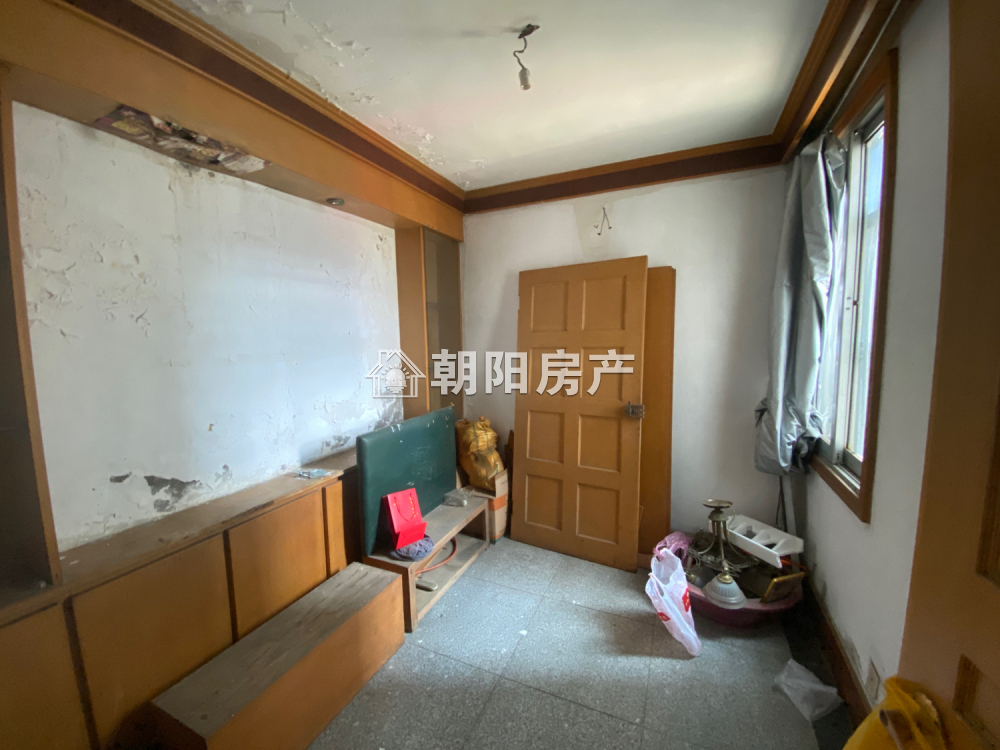 田二小家属楼多层3室1厅出售，老证，学区房