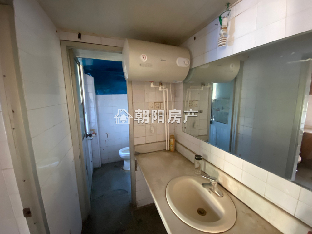 田二小家属楼多层3室1厅出售，老证，学区房