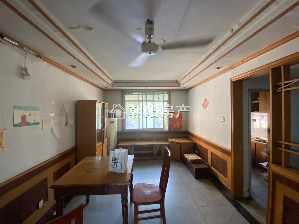 田二小家属楼多层3室1厅出售，老证，学区房