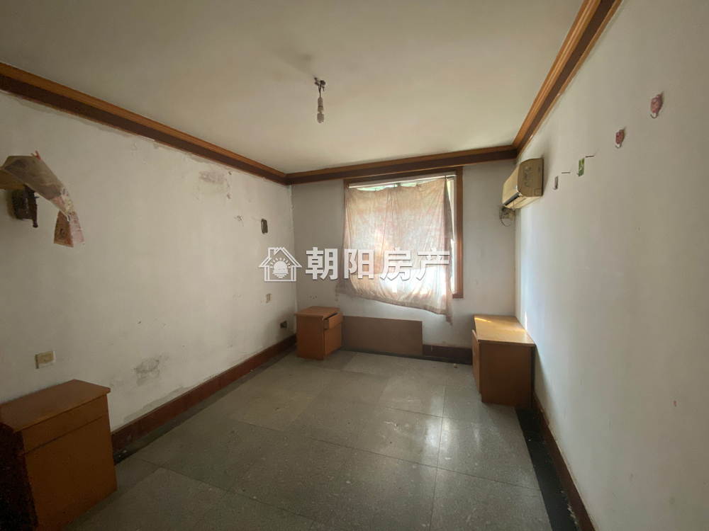 田二小家属楼多层3室1厅出售，老证，学区房