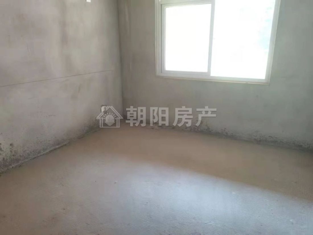 凤凰首府 124平 南向三居 满五唯一 毛坯房 交通便利 学区房