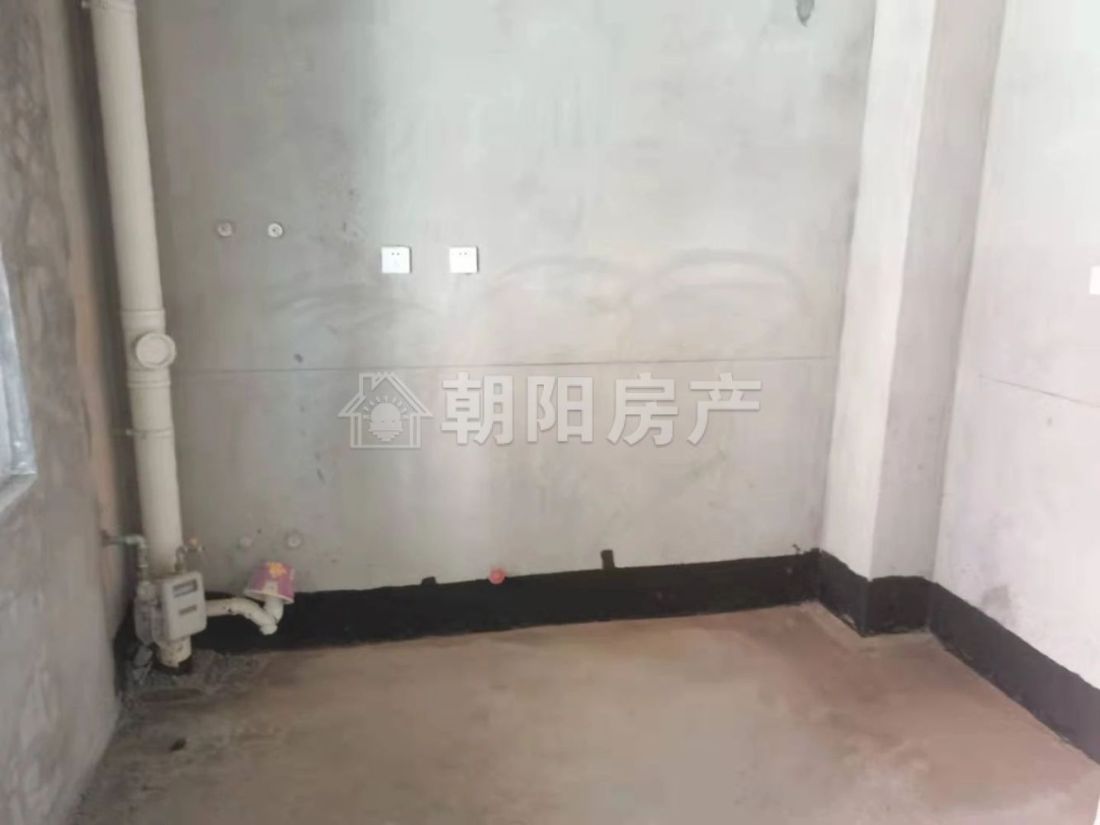 凤凰首府 124平 南向三居 满五唯一 毛坯房 交通便利 学区房