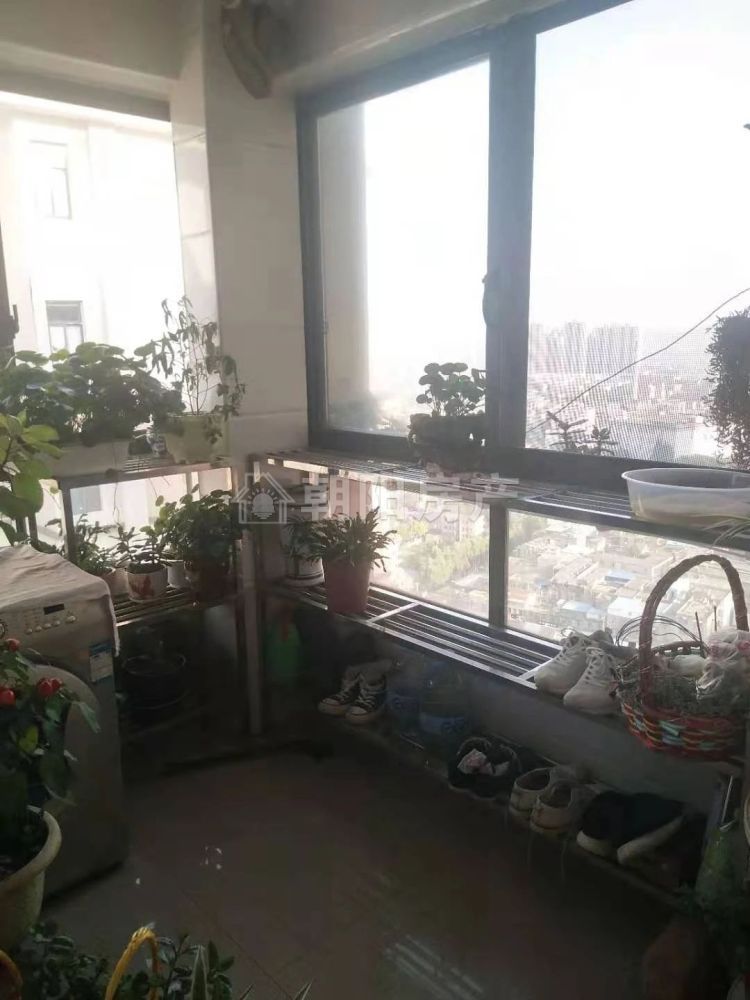 华夏中央广场 104平 南向精装三居 学区房配套齐全