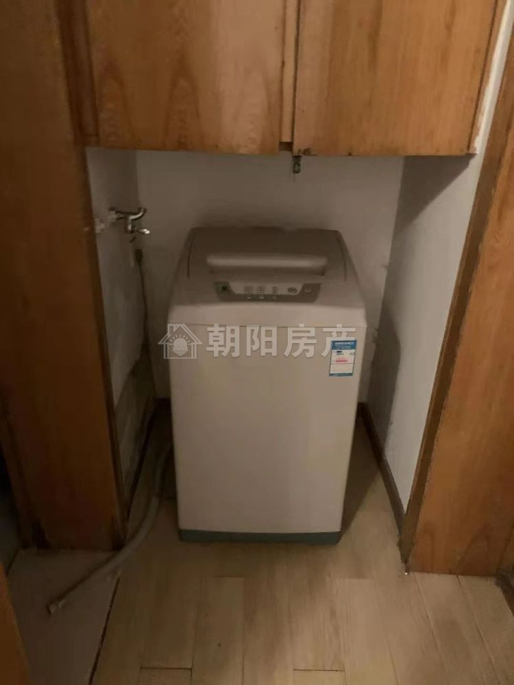 化肥厂家属楼 73平 南向两居 满两年 交通便利