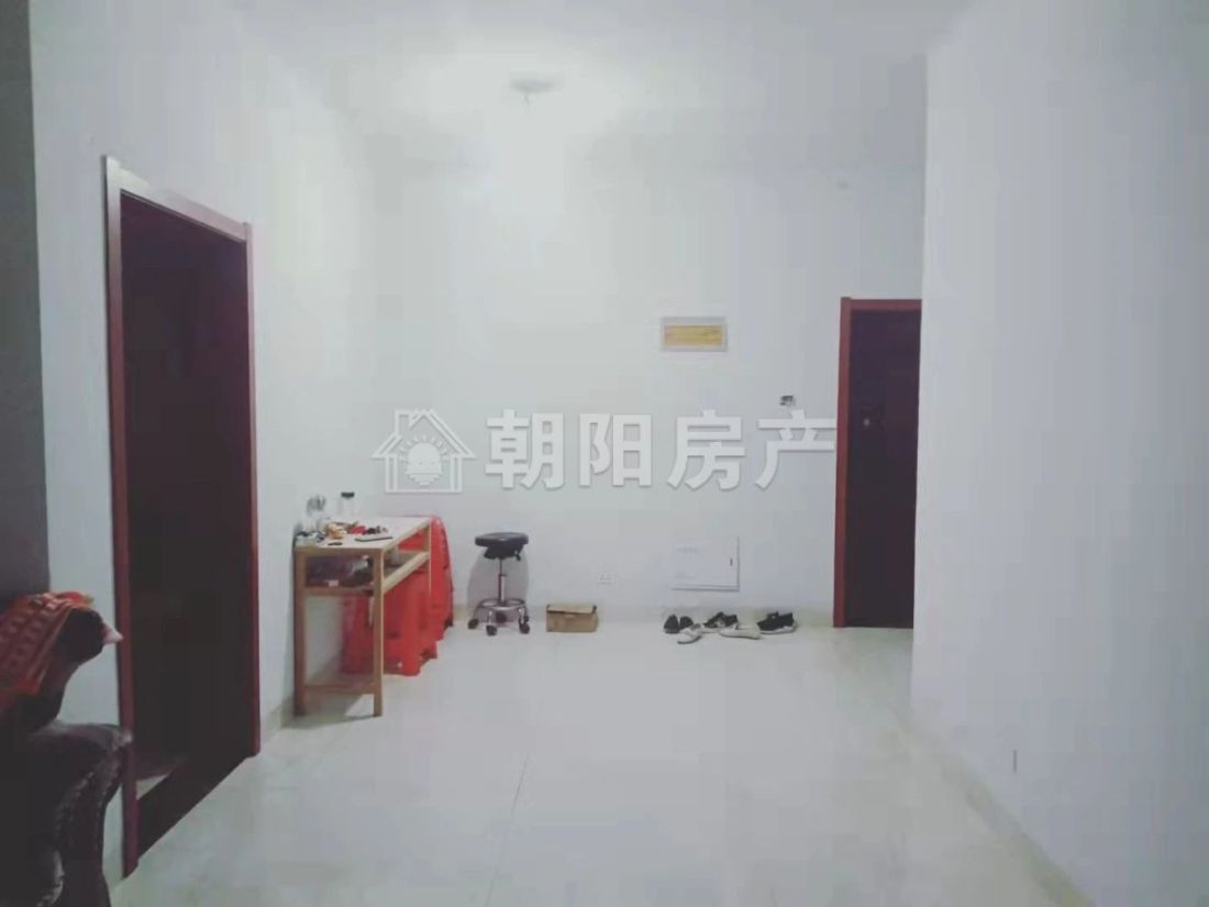 紫金苑 101平 南向三室 满五唯一 交通便利 简装