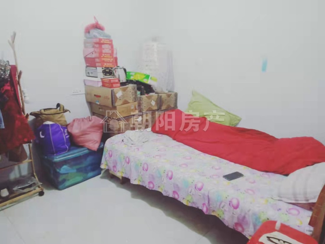 紫金苑 101平 南向三室 满五唯一 交通便利 简装