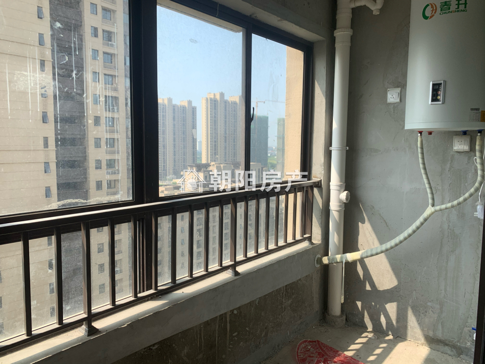 漫悦湾 126平 南向四室二厅 毛坯 学区房交通便利