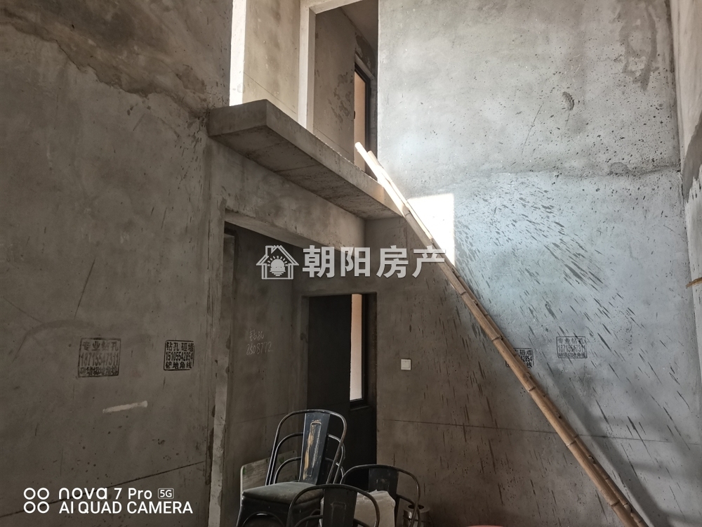 金地月伴湾二区 113平 朝南三室毛坯 学区房 满两年 配套齐全