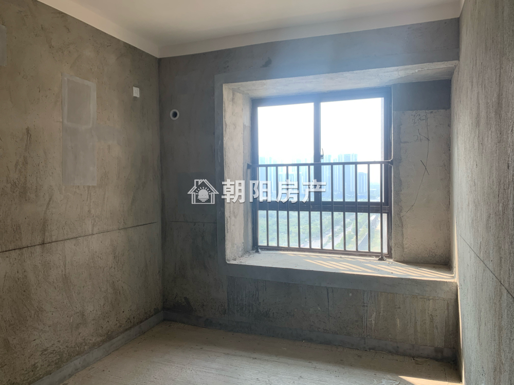漫悦湾 126平 南向四室二厅 毛坯 学区房交通便利