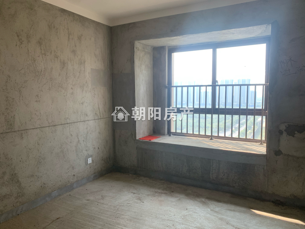 漫悦湾 126平 南向四室二厅 毛坯 学区房交通便利