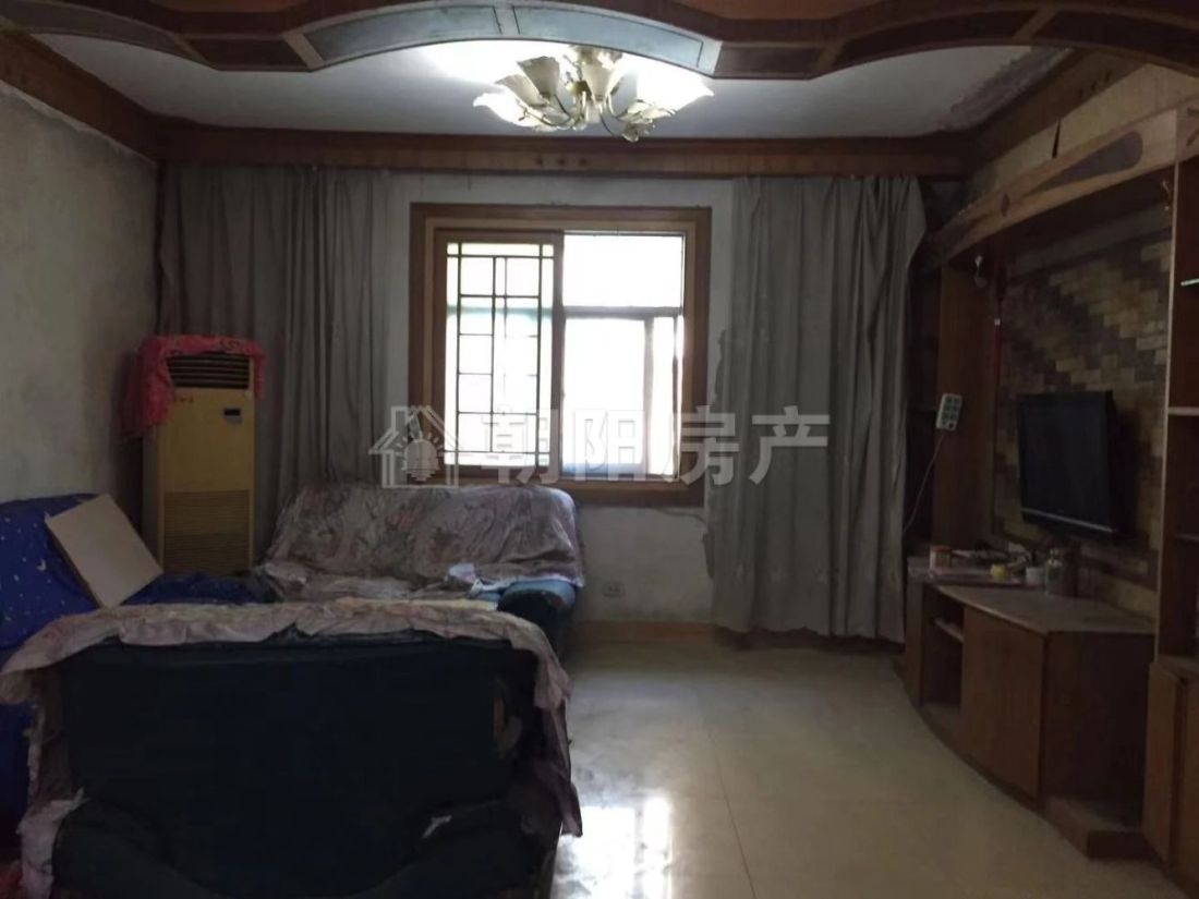紫金山庄 113平 南向三室 967元/平 简装 交通便利
