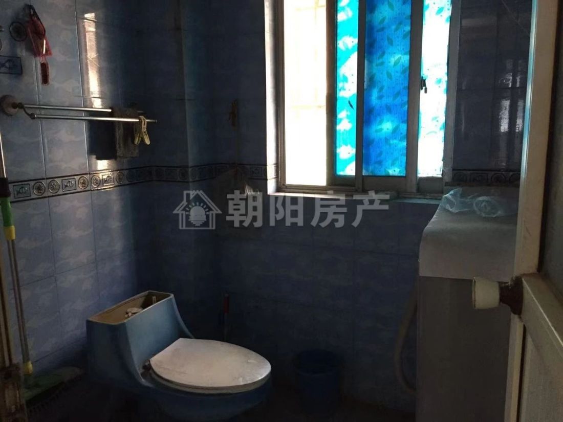 紫金山庄 113平 南向三室 967元/平 简装 交通便利