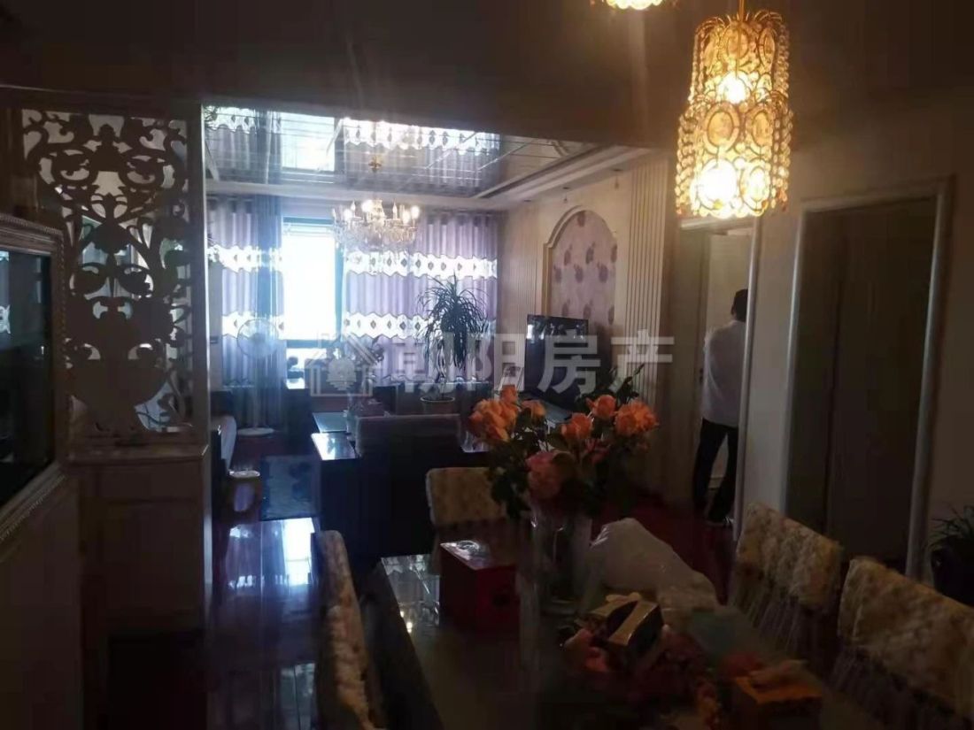 合家福高层 131平 南向精装三室 单价4200元/平