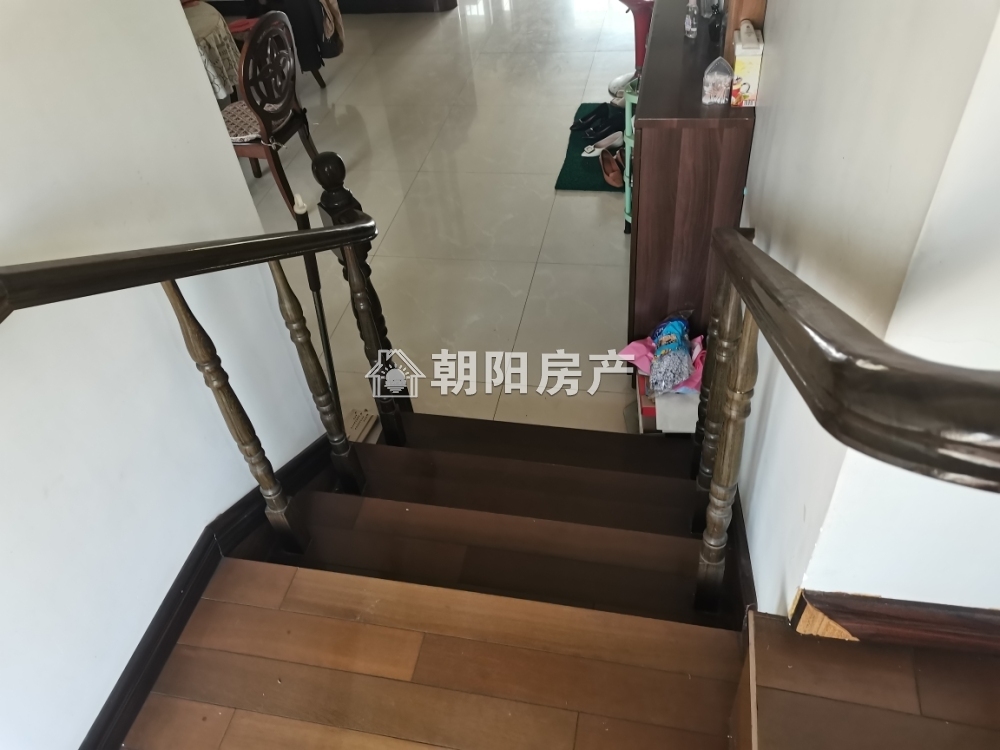 绿苑山庄 250平 南向四室两厅 满两年 学区房采光好