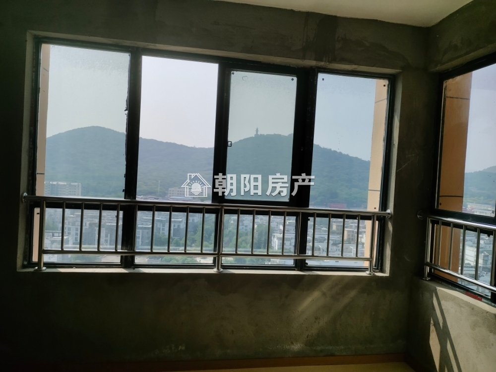 远宏书香 102平 南向两室两厅 学区房 交通便利 随时看房