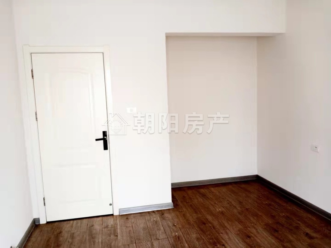 凤凰湾D地块 118平 南向三室二厅 满五唯一 学区房 采光好