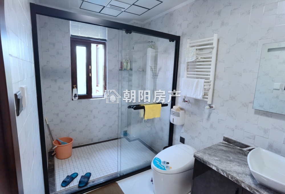 泉山湖龙湾 160平 南朝向精装叠墅 满两年 学区房