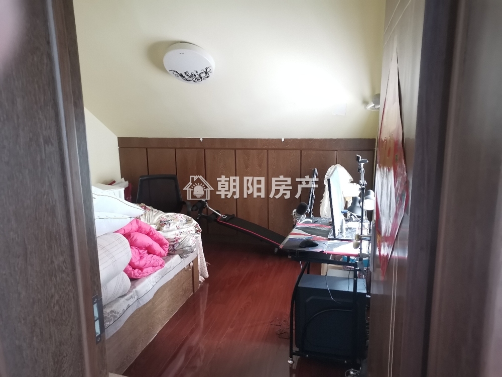 淮望三期 114平 朝南精装两居 满两年 交通便利