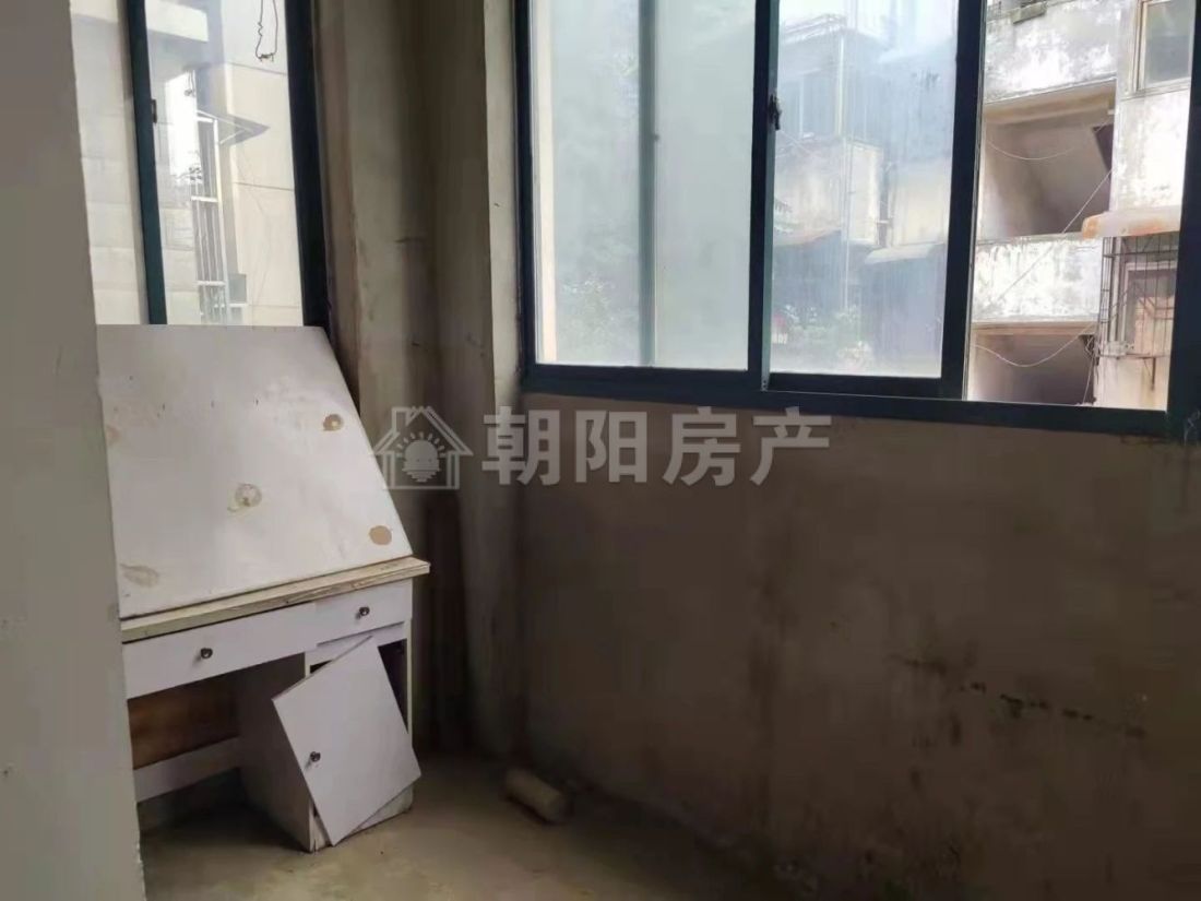 建筑公司家属楼 89平 南向两室 满五唯一 交通便利