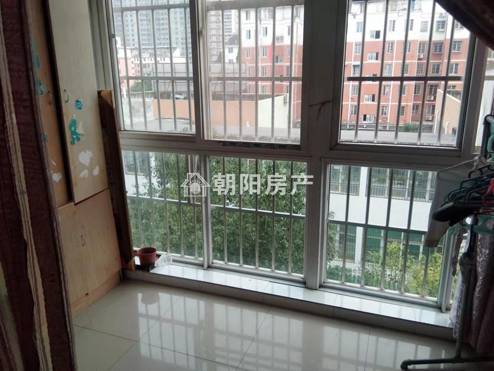 前锋新村 80平 南向两室 学区房 800元月租 交通便利