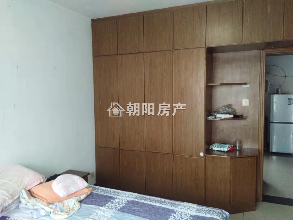 前锋新村 80平 南向两室 学区房 800元月租 交通便利