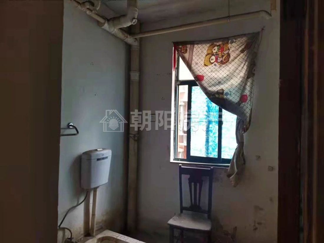 建筑公司家属楼 89平 南向两室 满五唯一 交通便利