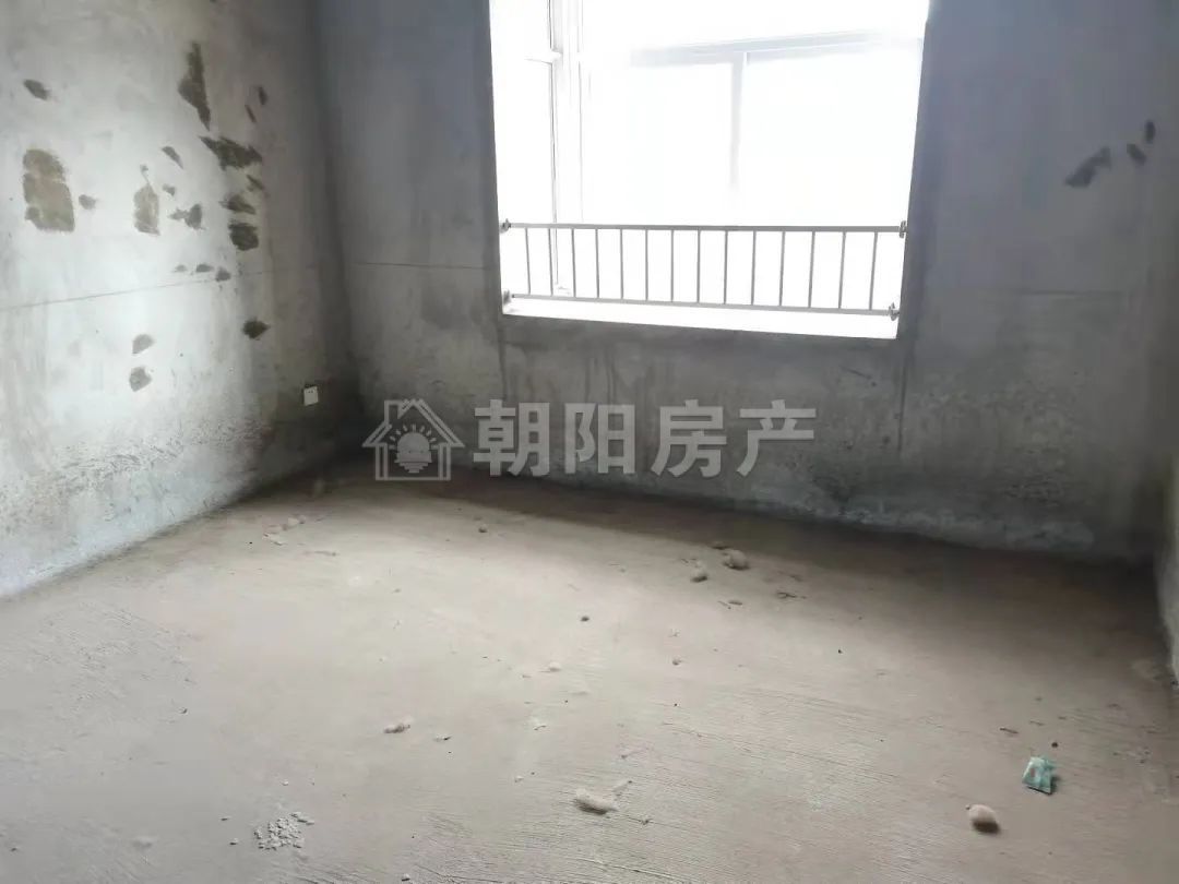 凤凰首府 112平 南向三室采光好 学区房 交通便利