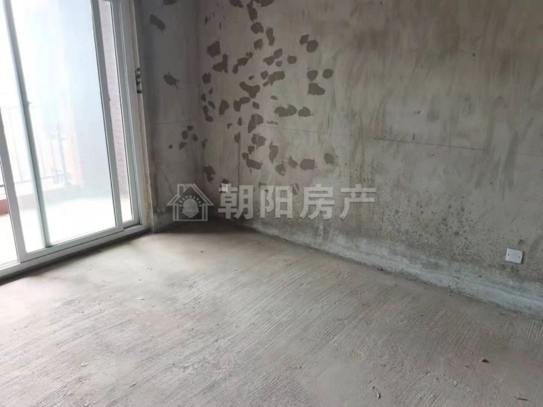 凤凰首府 112平 南向三室采光好 学区房 交通便利