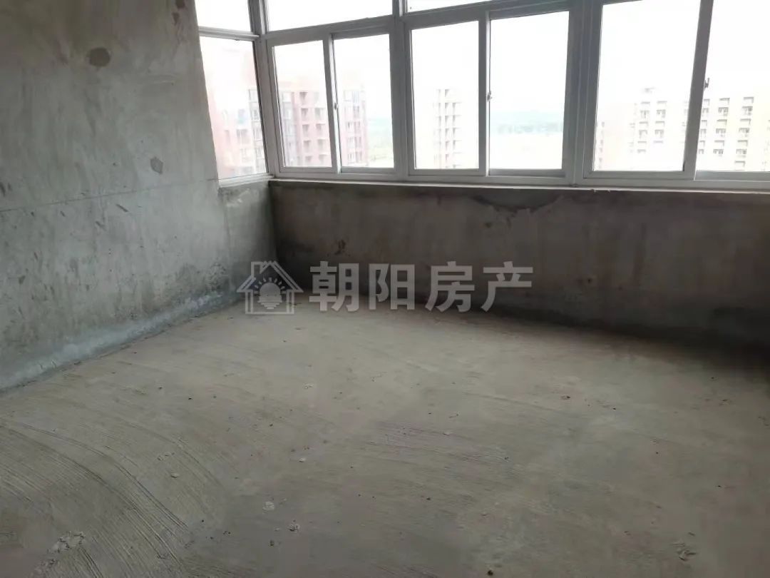 凤凰首府 112平 南向三室采光好 学区房 交通便利
