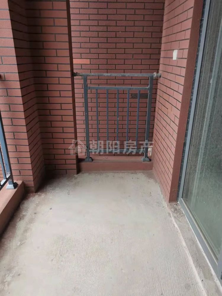 凤凰首府 112平 南向三室采光好 学区房 交通便利