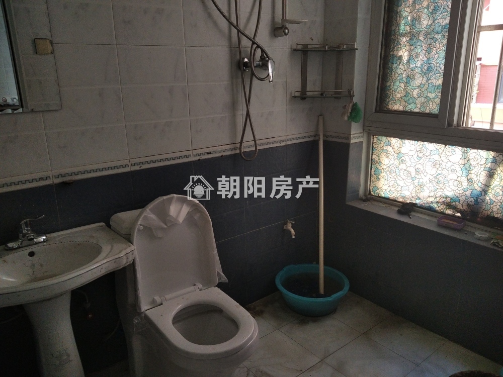明珠花园 85平 南向两室一厅 采光好 配套齐全 450元/月